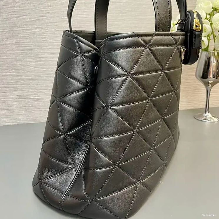 Fashionrepsfam ru 2409YA0129 Bags Prada 0518